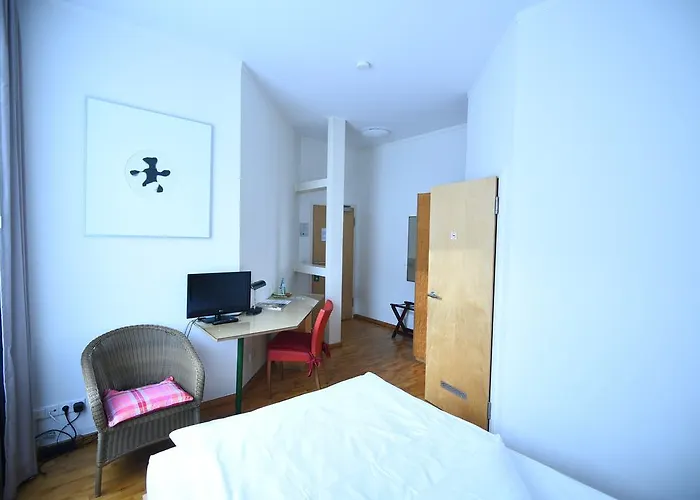 Art-hotel Robert Mayer Отель