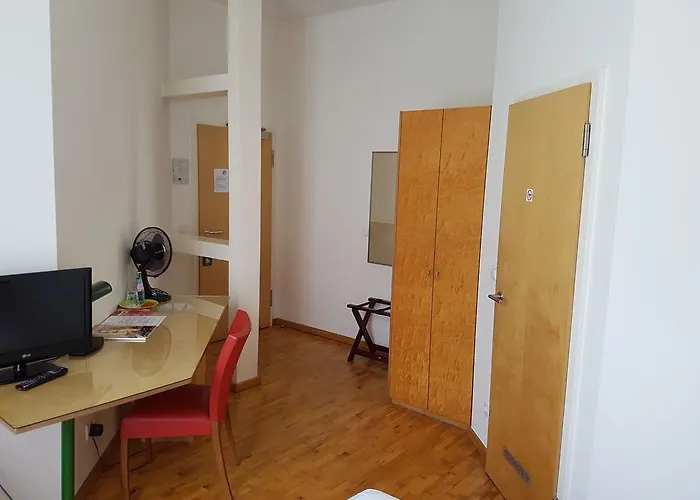 Art-hotel Robert Mayer Отель 3*